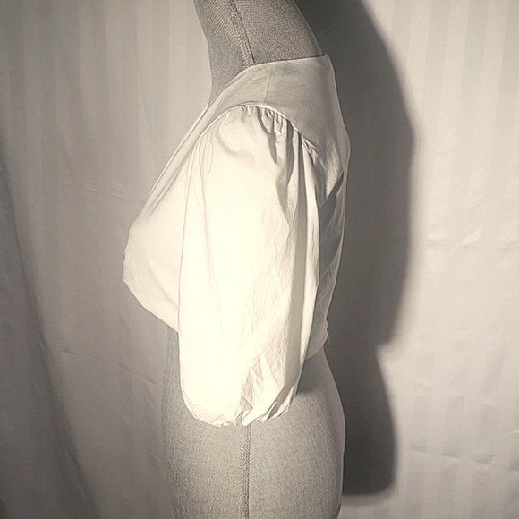Forever 21 White V-Neck Cropped Knot Front with Puffy Sleeves Blouse, Size: M - Picture 6 of 9